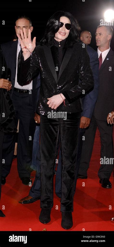 Michael Jackson Arrives For The World Music Awards At Earls Court In Central London Press