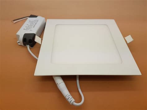 Perasaan tadi waktu di toko lampunya terang banget, deh. Jual Lampu Super Terang LED Panel KOTAK 18 Watt SANLY di ...
