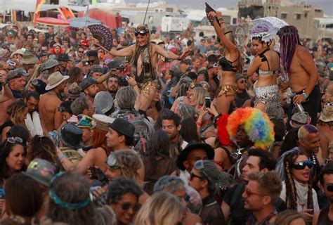 surreal photos from burning man take you deep inside the madness business insider india