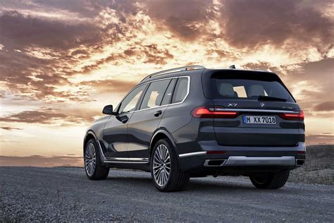 Give me a kiss! an ambiguous and complex relationship that 'strong negative is strong positive?!' youth love story kisss x kiss x kisses that you can't even know. The first-ever BMW X7.