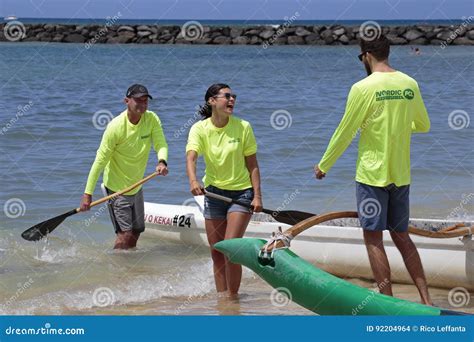 Outrigger Canoe Crew Editorial Stock Image Image Of Competition 92204964