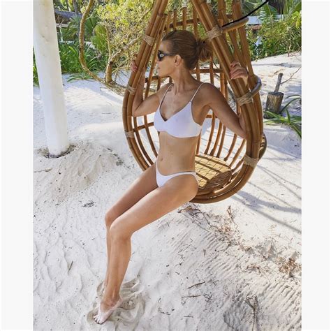 Howard Stern S Wife Beth Shares A Smoking Hot Bikini Vacation Photo