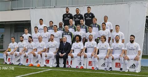 Real Madrid Take New Team Photo And Its An Oddly Revealing Image