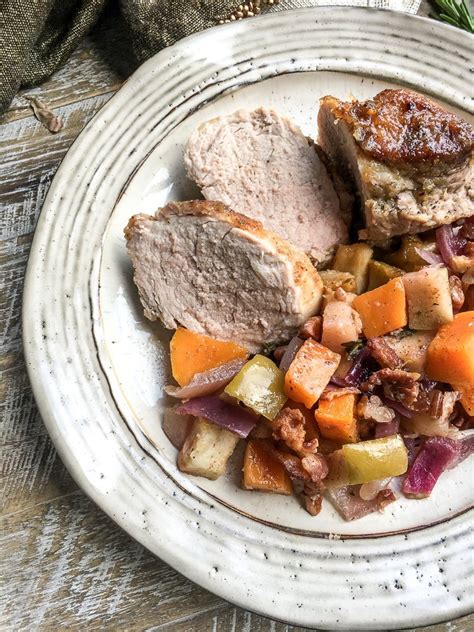 Get 10 of our favorite side dishes for pork tenderloin, from roasted potatoes to brussels sprouts and squash casseroles. Easy Apple Pork Tenderloin Dinner - Moneywise Moms