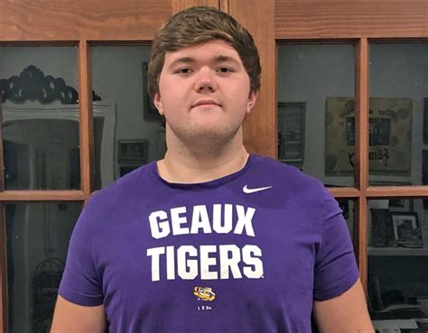 Lucas fox (lux) trenutno igra u division nationale za klub jeunesse esch. Rivals.com - LSU lands 2022 four-star OL Lucas Taylor