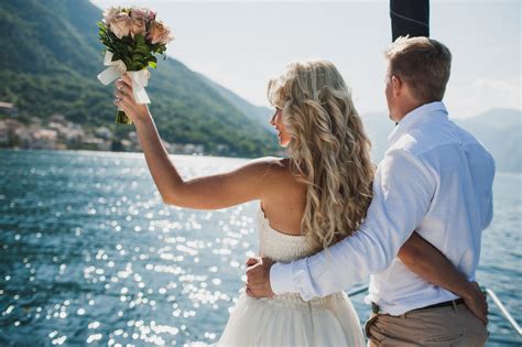 Wedding Boat Rentals- The Full Breakdown - Go Chartertampa