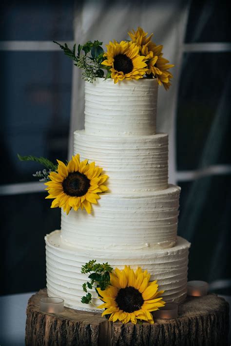 24 Romantic Sunflower Wedding Cakes That Inspire ChicWedd