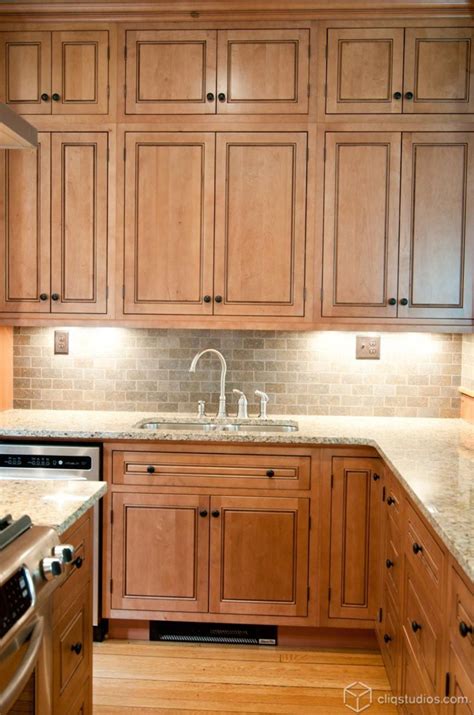 25+ Charming Kitchen Cabinet Decorating Ideas Using Oak Trees — Design
