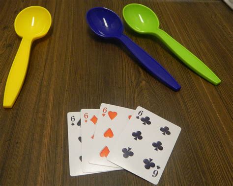 Giant Spoons Board Game Review and Instructions | Geeky Hobbies