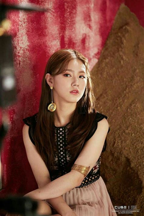 Gidle miyeon did not debut with blackpink girls because the world couldn't handle the beauty of these 2019.01.23 blackpink reaction to gidle (여자아이들 무대보는 블랙핑크) 4k 직캠 by 비몽. Miyeon gidle | Fandoms, Koreaner, Ranke