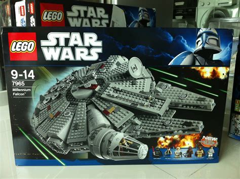 The Marriage Of Lego And Star Wars Review 7965 Millennium Falcon
