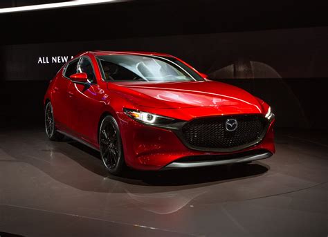 Mazda has always prioritized excellent driving characteristics, and this mazda 3 is no different. 2019 Mazda MAZDA3 - Overview - CarGurus