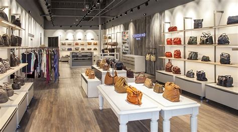 Custom Fashion Leather Bags Shop Interior Design Boutique Store