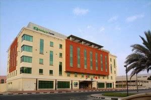 The shopping mall la mer beach north is 4.6 km away from the inn. A Guide to the Holiday Inn Express in Safa Park Dubai