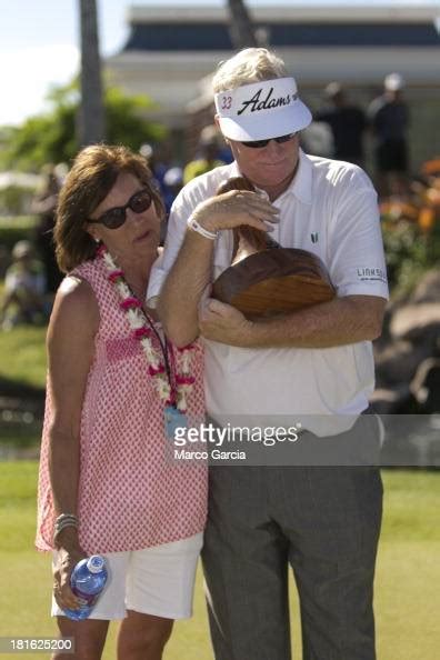 Mark Wiebe Right And His Wife Cathy Wiebe Hug The Pacific Links