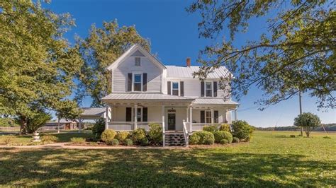 This Gorgeous Georgia Farmhouse Comes With A Cinematic Resume