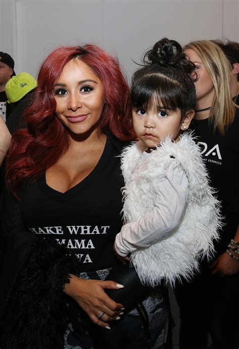 Snooki Was Mom Shamed For ‘not Combing Daughter Giovannas Hair Allure