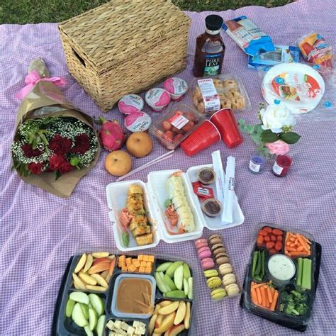 Pin By Katera Renea On Healthy Hearty Foods Romantic Picnic