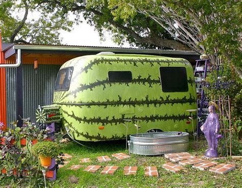 Quirky Trailers And Airstreams Vintage Trailer Decorating Ideas