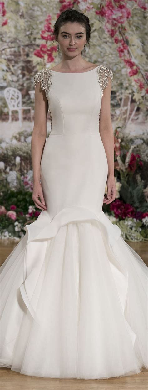 Der herbst ist die jahreszeit der lederjacken. Hochzeitskleid von Sottero und Midgley Herbst 2017 NYBFW # ...