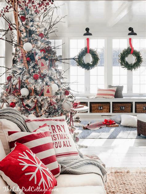 Red can be sexual and romantic, or bold and politically charged. Cozy Ski Lodge Inspired Christmas Tour - The Lilypad Cottage
