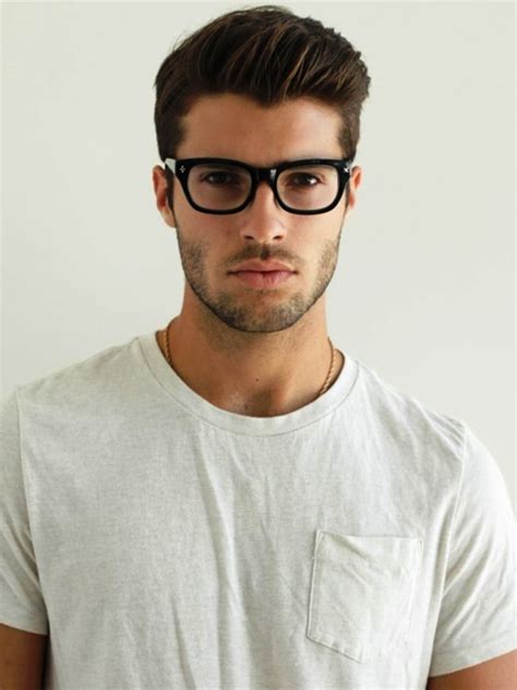 20 Classy Men Wearing Glasses Ideas For You To Get Inspired Instaloverz