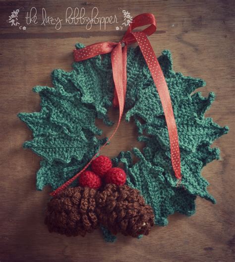 the lazy hobbyhopper crochet christmas wreath free pattern