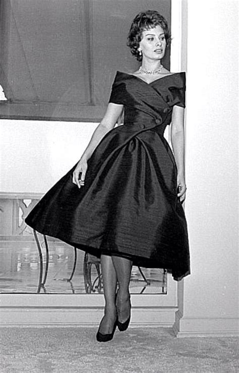 la dolce vita the best vintage photos of sophia loren christian dior dress fashion 1950s