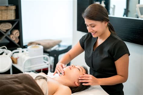 20 Reasons You Cant Go Wrong With A Massage Therapy Career Pacific