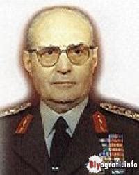 Kendisine allah'tan rahmet, ailesine ve türk silahlı kuvvetleri'ne başsağlığı dilerim sözleriyle üzüntüsünü dile getirdi. Necdet Üruğ Biyografi.info.