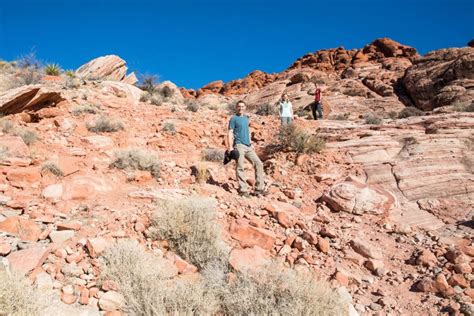 Two Fun Short Hikes To Do At Red Rock Canyon Las Vegas Earth Trekkers