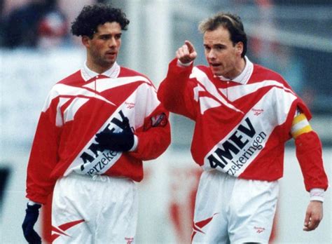 Erik ten hag updated their cover photo. Sự hồi sinh của Ajax và câu chuyện phi thường của ten Hag (P1)