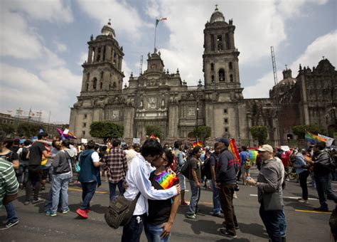 Mexicans March For Gay Marriage Day After Opponents Rally Daily Mail