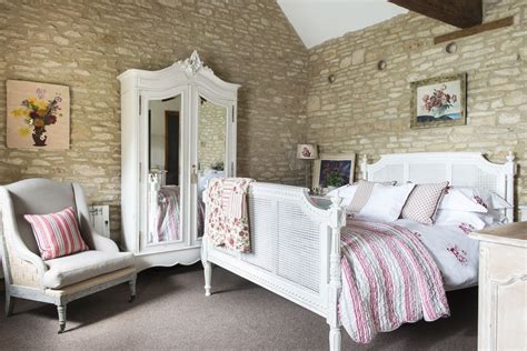 Real Home A Cotswold Barn Conversion With Beautiful Vintage Style