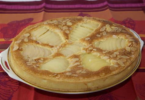 tarte aux poires à la crème d amandes les saveurs de laurence