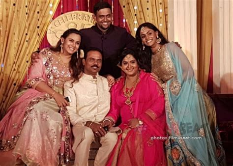 Actress Radha And Rajasekaran 25th Wedding Anniversary Photos Filmibeat