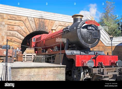 Hogwarts Express Train Ride Hogsmeade To Diagon Alley Wizarding World