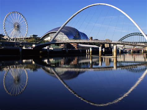 Gateshead Millennium Bridge Design And Pictures