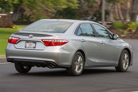 2016 Toyota Camry Pictures 427 Photos Edmunds