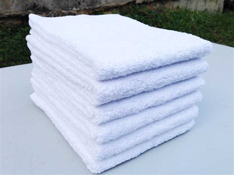 Hand Towel White 125 Grams Trade Expressions Singapore Pte Ltd