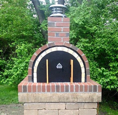 21 gorgeous outdoor kitchen ideas that'll put your indoor setup to shame. DIY BRICK PIZZA OVEN - YOCKEY | Brick pizza oven, Pizza ...