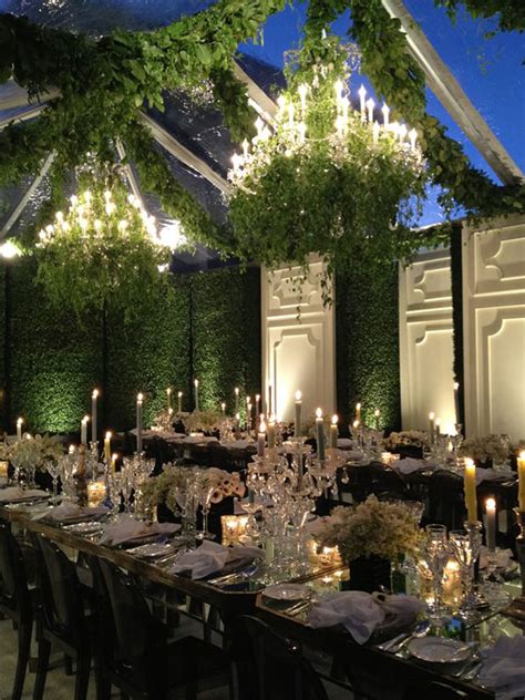4 Gorgeous Ways To Bring The Outside Into Your Wedding