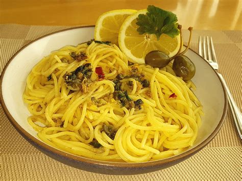 Spaghetti Mit Sardellen Und Kapern Von Daja Chefkoch