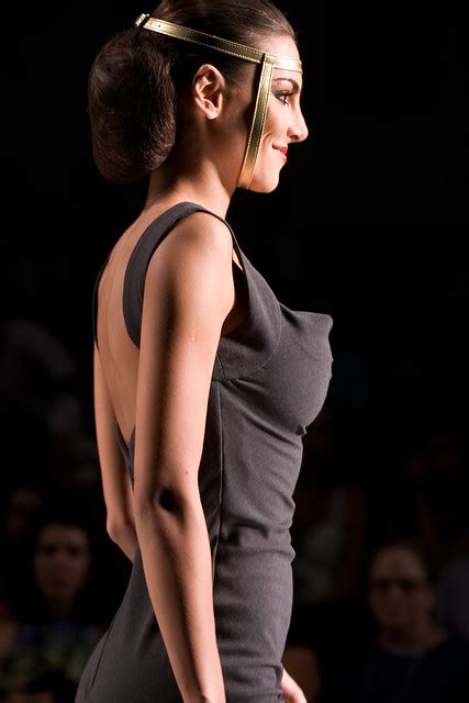 Melanie Fronckowiak At The Runway For Walter Rodrigues At Fashion Rio