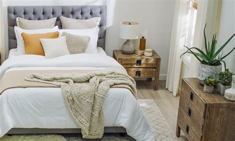 How To Arrange A Small Bedroom With Big Furniture