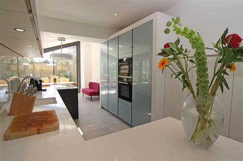 Read blog post about tight narrow kitchen squeezed into the old closet wing & check out the best design ideas! Narrow kitchen extension - Modern - Kitchen - london - by ...