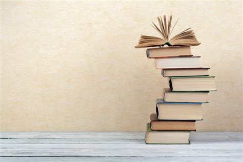Here's A Bunch Of Books You Should Read Over Christmas | Gizmodo Australia