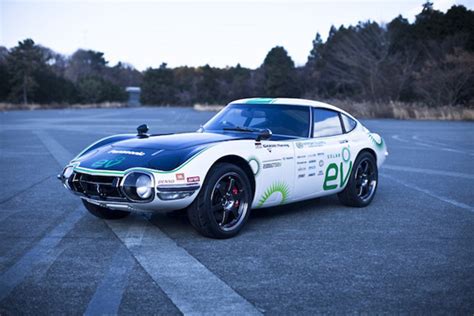 Classic Toyota 2000gt Transformed Into Solar Powered Electric Vehicle