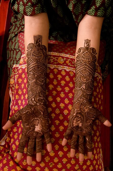 Flower for Mehndi in Pakistan 2013 | Mehndi Desings 2013