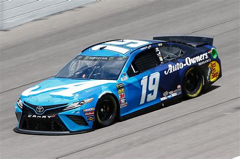 It's nascar race night at richmond international raceway, and we've got the actual race start time, the starting lineup and some other facts about saturday's race tickets: Starting lineup for Digital Ally 400 at Kansas Speedway ...